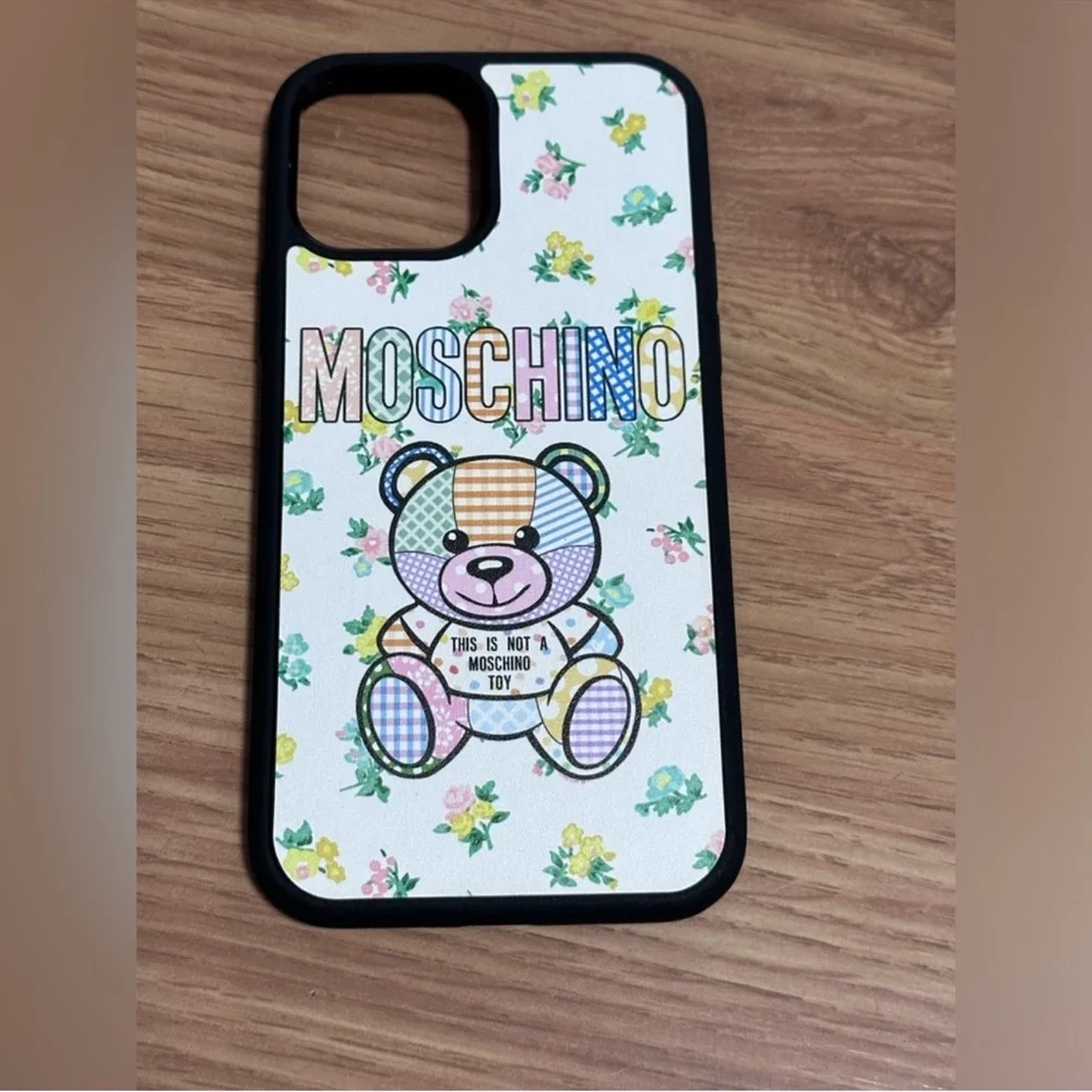 Moschino reposhing this